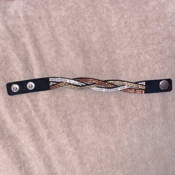 ✅Luciana Diamante faux suede snap Bracelet in Gold, Silver &  Copper color. - Picture 2 of 6